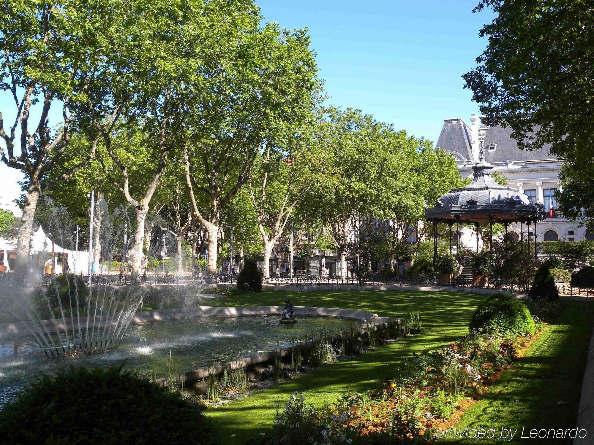 Mercure Saint Etienne Parc De L'Europe Exterior foto
