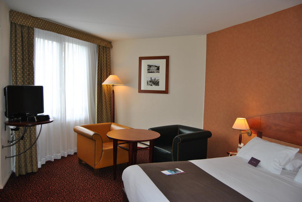 Mercure Saint Etienne Parc De L'Europe Exterior foto