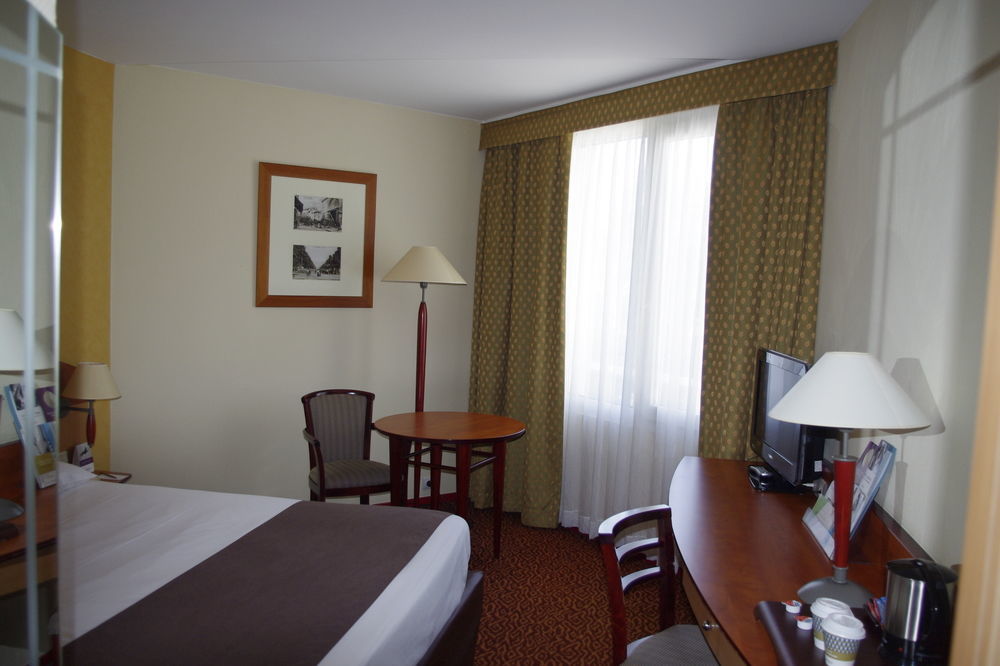 Mercure Saint Etienne Parc De L'Europe Exterior foto