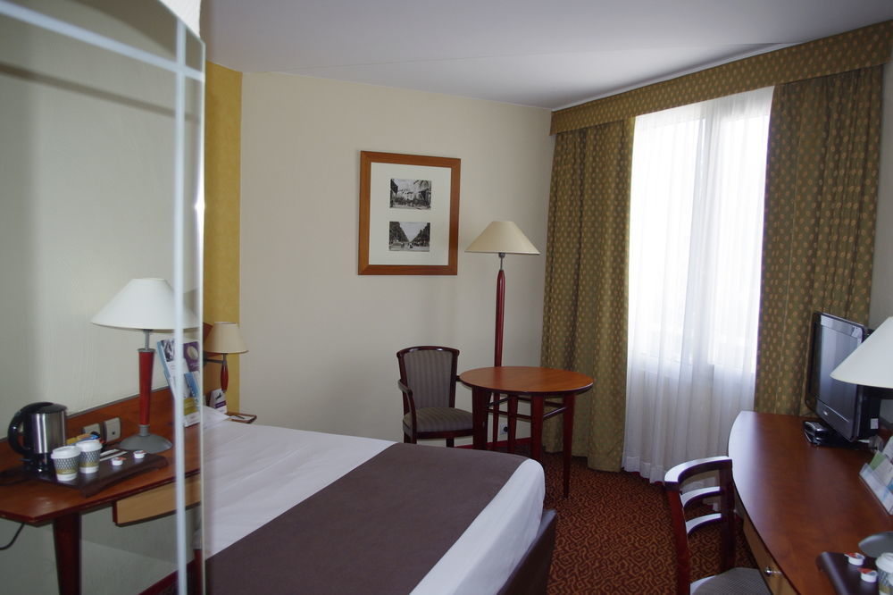 Mercure Saint Etienne Parc De L'Europe Exterior foto